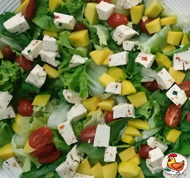 strogonoff de frango combina com que salada